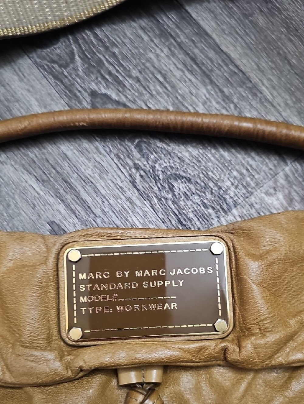 Marc by Marc Jacobs Tan Leather Shoulder Hobo with Adjustable Strap - Picture 2 of 4